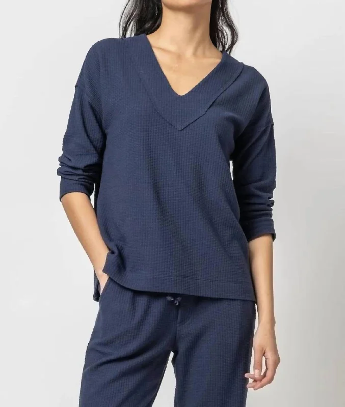 Easy Dropped Shoulder V-Neck Top In Navy