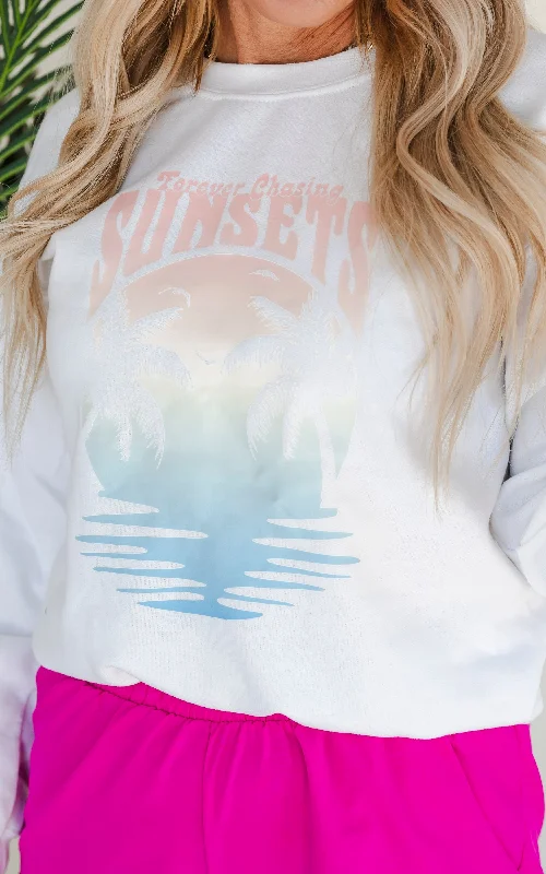 Chasing Sunsets Graphic Crewneck Sweatshirt